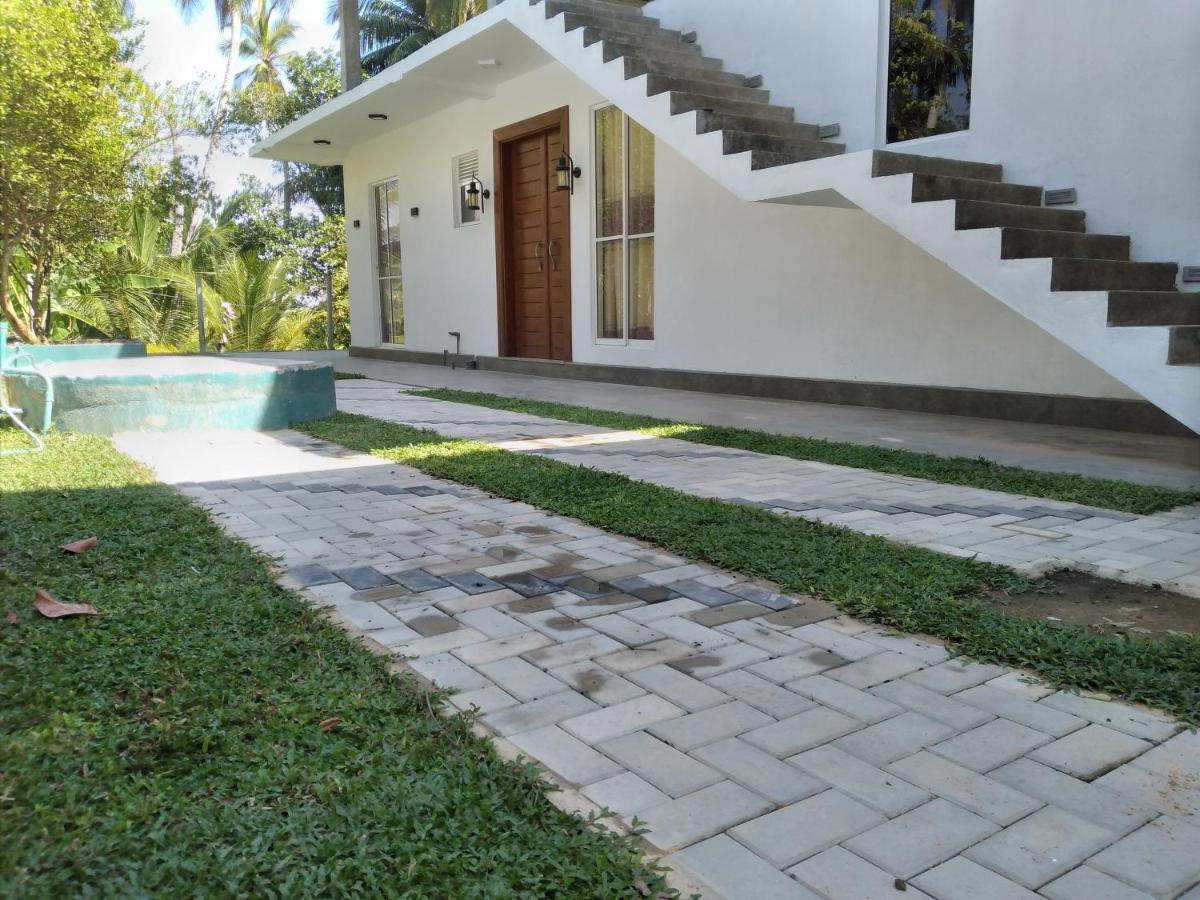 Golden Villa Амбалангода Екстериор снимка