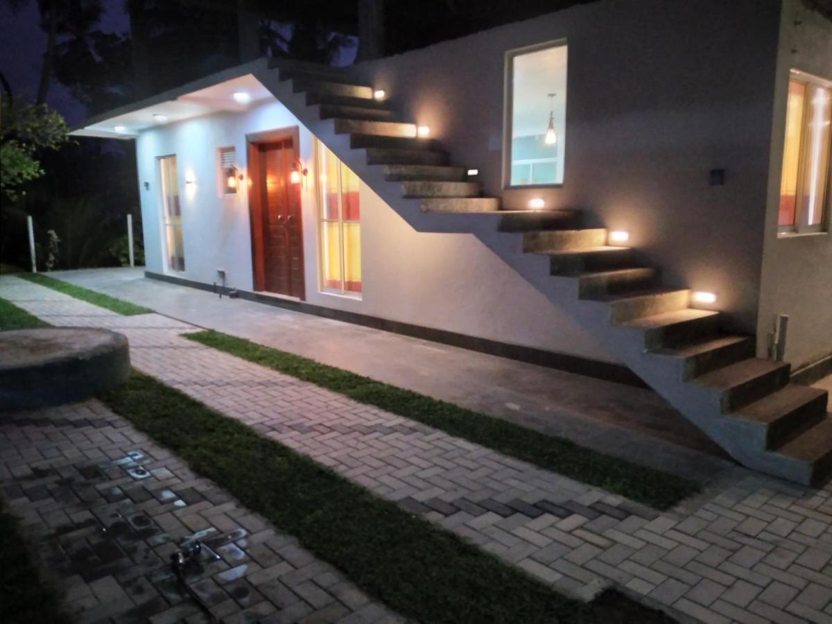 Golden Villa Амбалангода Екстериор снимка