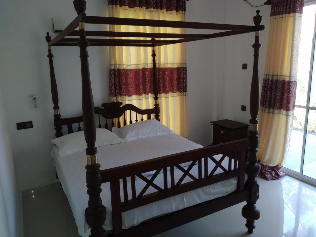 Golden Villa Амбалангода Екстериор снимка